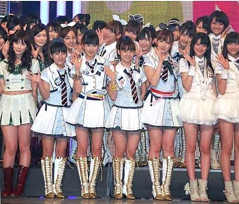 前田敦子・小嶋陽菜】MUSIC JAPANに女性アイドル大集合「AKB48 前田敦子・小嶋陽菜】MUSIC JAPANに女性アイドル大集合「AKB48